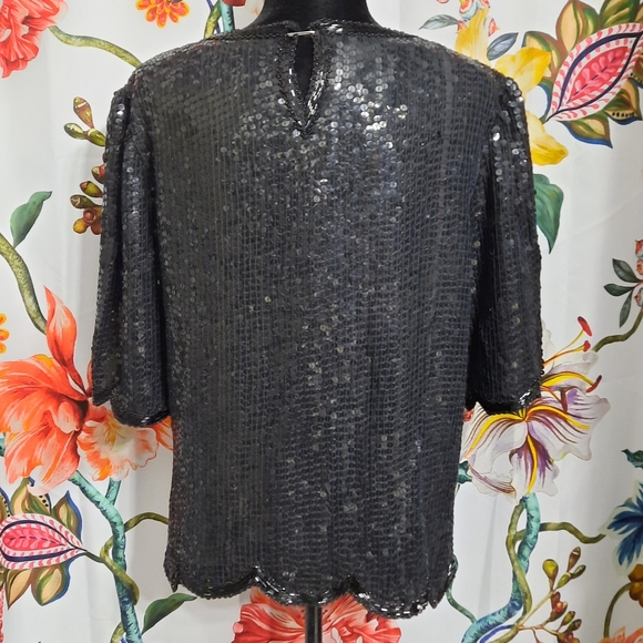 ~{Vintage}~ Silk sequined scalloped edge top. - Picture 6 of 9
